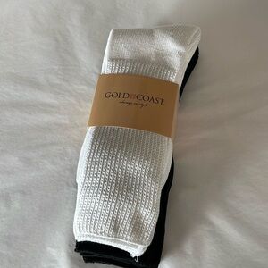 Socks Gold Coast 5 pack shoe‎ size 6-12 sock size 10-13 white/black